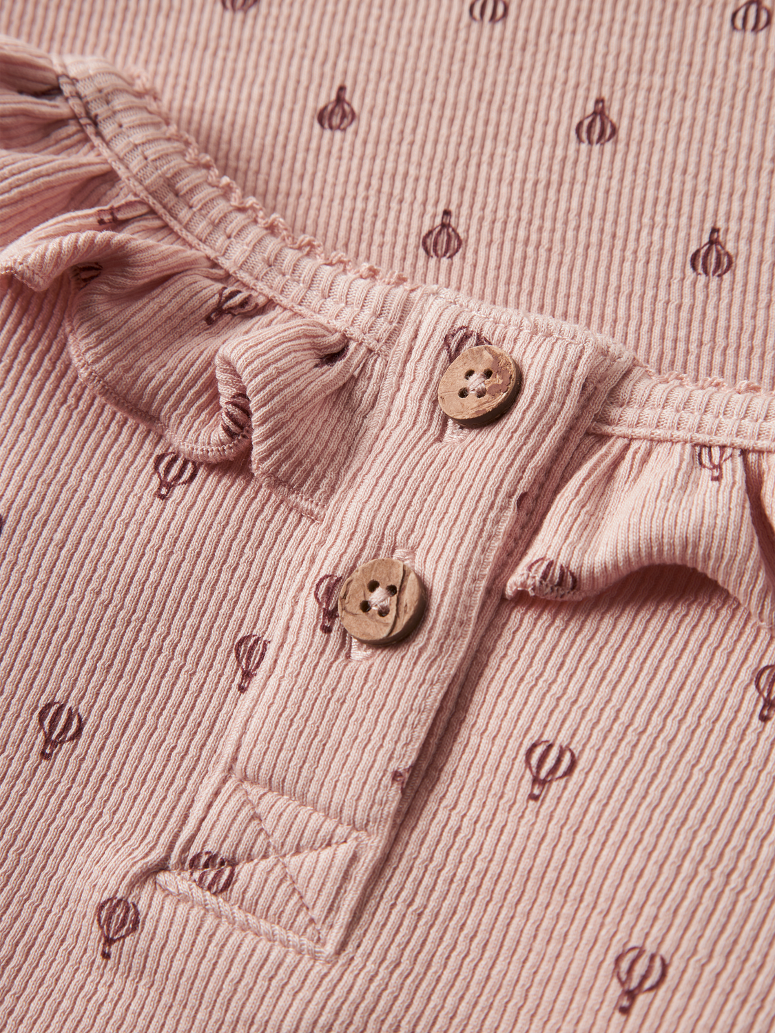 model_shot-front_full